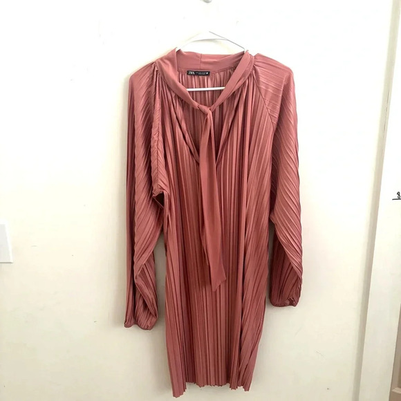 Zara Dress L Pleated Tunic Mini Long Sleeve Tie Neck Flowy Loose Shift Boho Chic - Picture 3 of 7